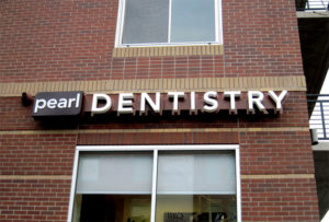 signs for dental clinic