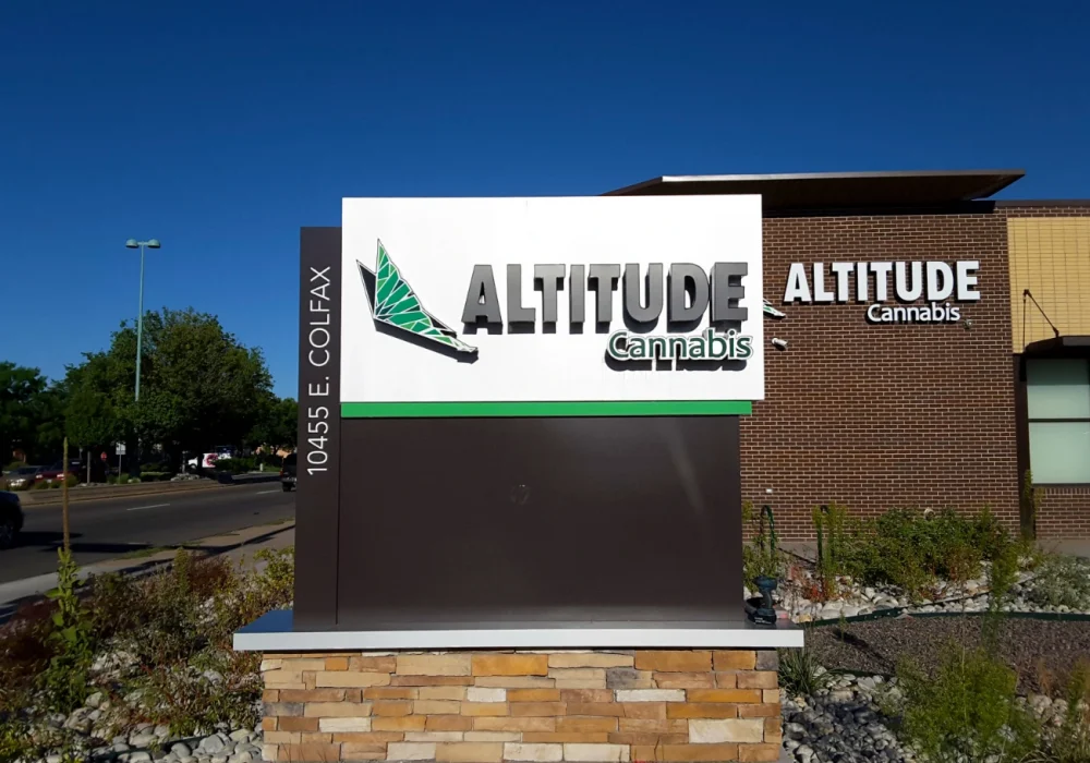 ALTITUDE DISPENSARY_denver_colfax_pan channels_freestanding 2