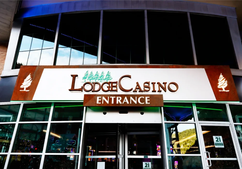 The_Lodge_casino_cabinet_channel_letters_wall_sign_1